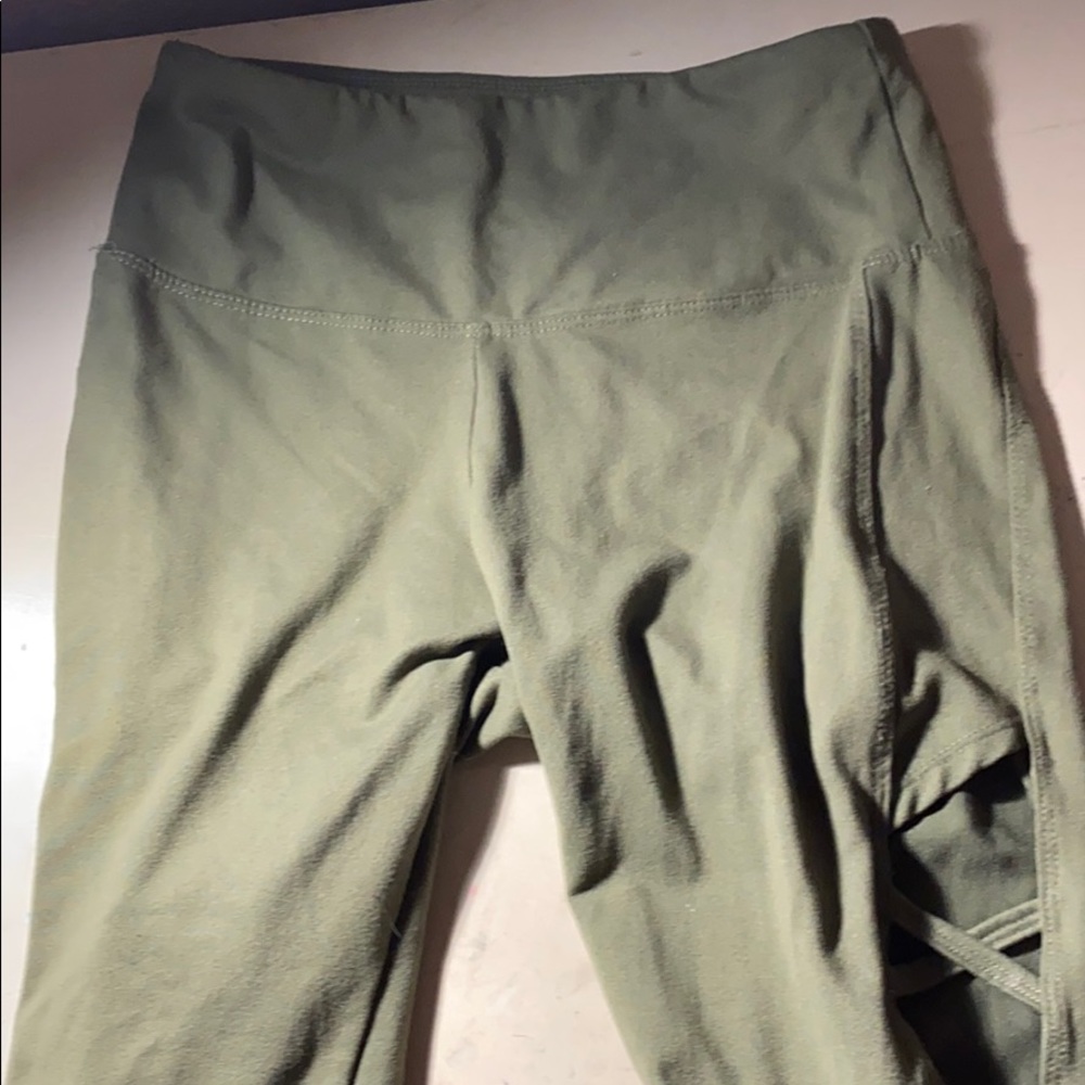 Green leggings